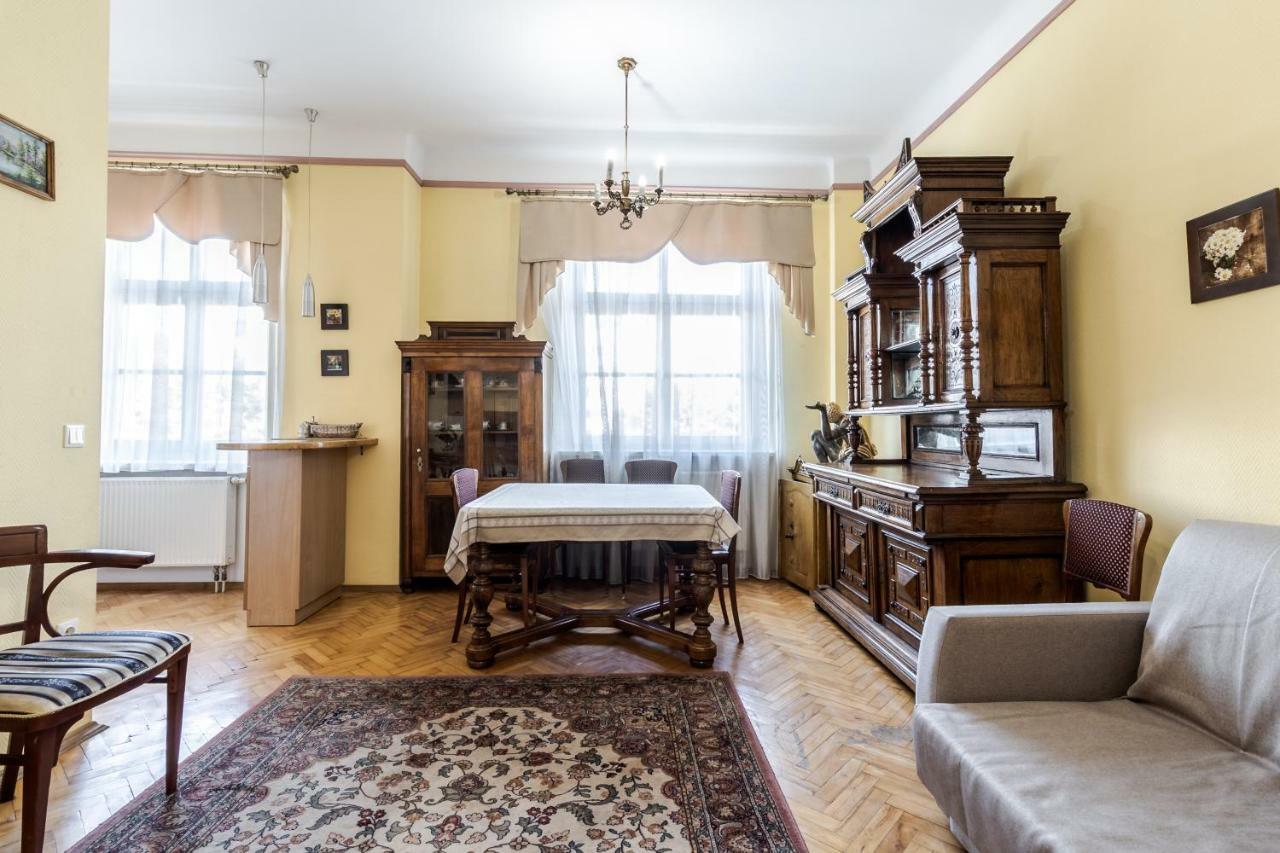 George Apartment Lviv Exterior photo